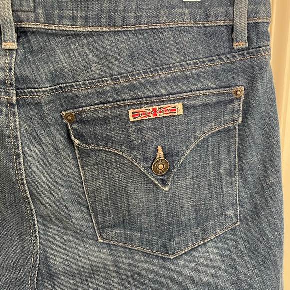 HUDSON Bermuda Denim Mid-Rise Short - Picture 9 of 15